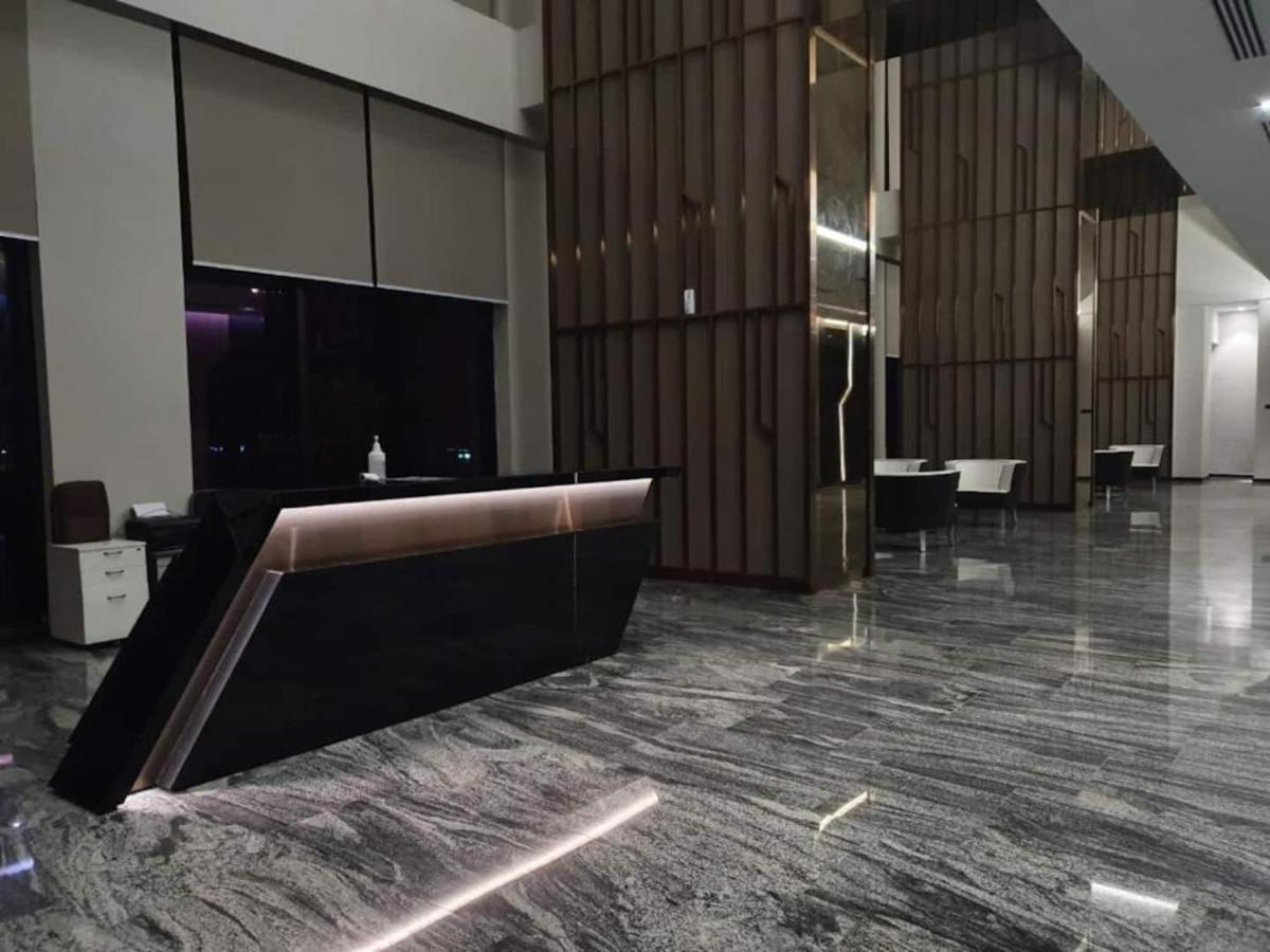 שאה אלאם Sky Pool 4 Star Hotel Grade Stay In I-City מראה חיצוני תמונה